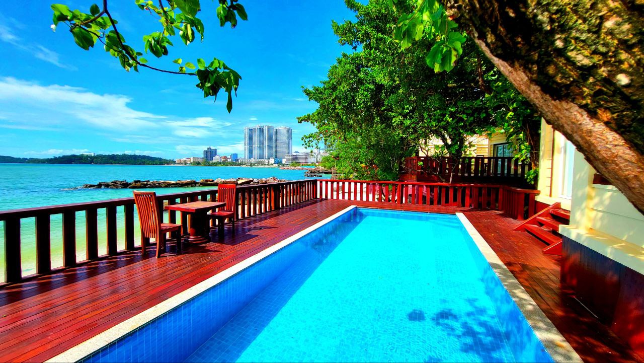 Seafront private pool at Try Palace Sihanoukville