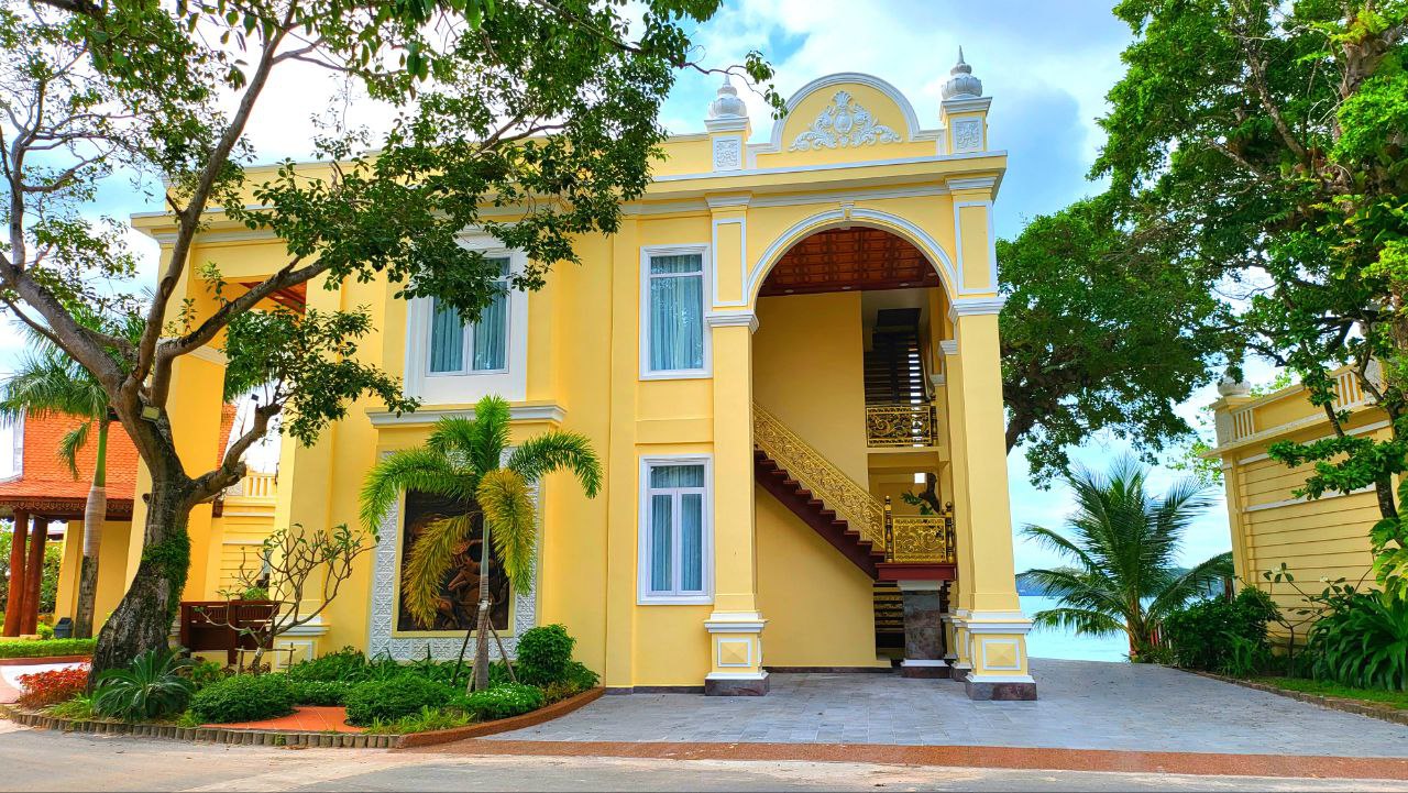 Try Palace Resort Sihanoukville villa exterior